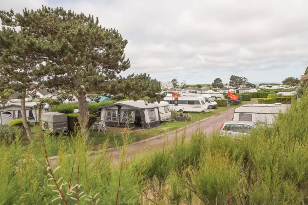 emplacements-camping-proche-mer__